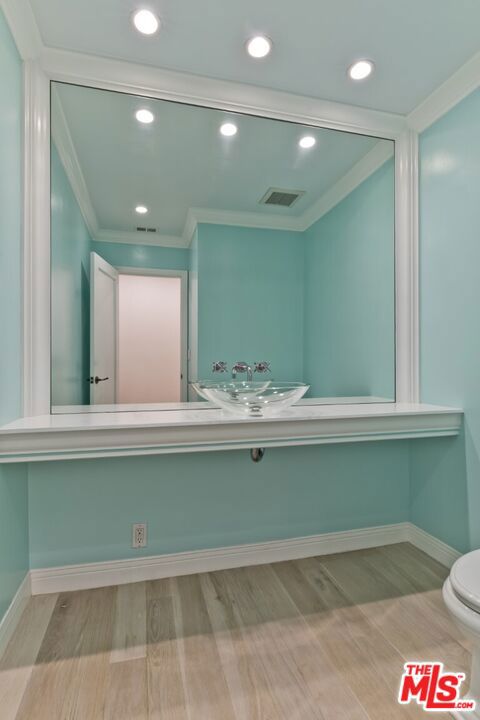401 Alma Real Drive, Pacific Palisades CA: https://media.crmls.org/mediaz/058dcdf8-a7dc-4603-abe3-429ac7aabadb.jpg