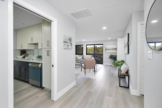 Image 12 of 55 For 26937 Hayward Blvd  217