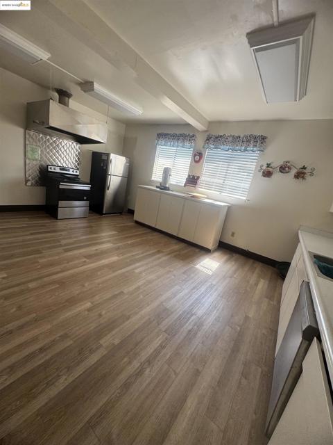 343 Alcott Ct, Bethel Island CA: https://media.crmls.org/mediaz/058ee00c-ec71-47a7-9ed3-6759db029ef4.jpg