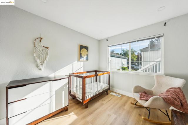 1893 Shirley Dr, Benicia CA: https://media.crmls.org/mediaz/058f4660-5fd7-4e1d-953b-5cd7eef7eb17.jpg