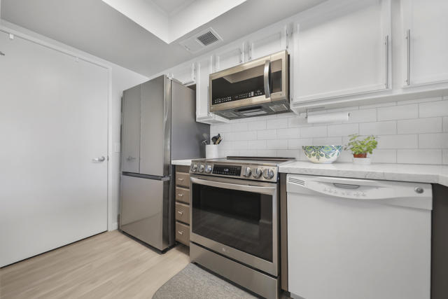 Image 14 of 33 For 78347 Terra Cotta Court