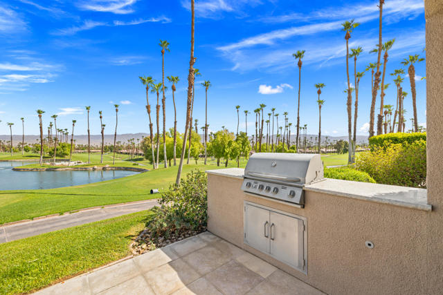 76064 Honeysuckle Drive, Palm Desert, CA 92211