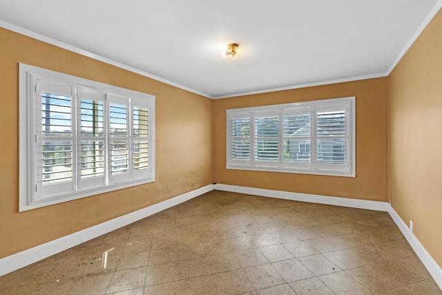 200 Cayuga Avenue, San Francisco CA: https://media.crmls.org/mediaz/05909236-f66e-457f-becb-2b2c177fd736.jpg