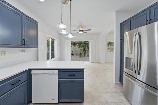 Image 12 of 42 For 78663 Como Court