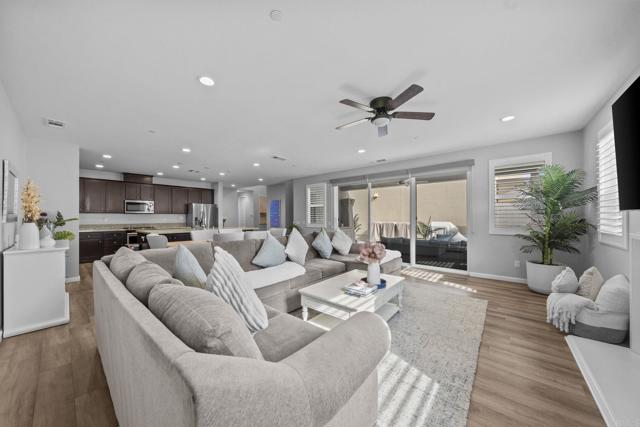 Detail Gallery Image 16 of 49 For 38589 Fairfield, Murrieta,  CA 92563 - 4 Beds | 4/1 Baths