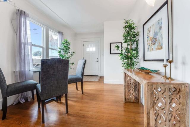1510 Burbeck Ave, Richmond CA: https://media.crmls.org/mediaz/05915bb5-66ae-4691-b3e5-408616d2a15a.jpg