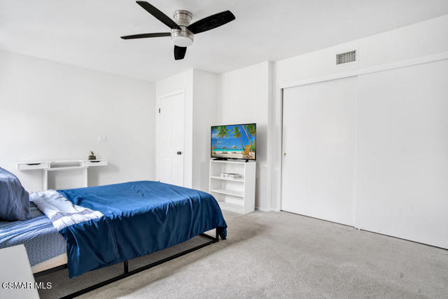 6057 Rainbow Hill Road, Agoura Hills CA: https://media.crmls.org/mediaz/0591a68c-9766-4380-81ee-db6052ca7bab.jpg