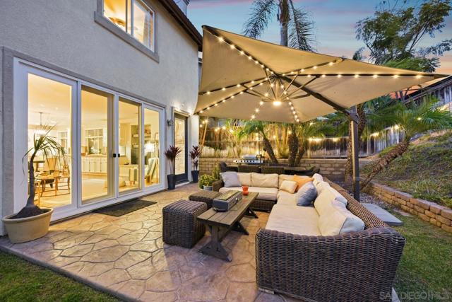 3231 Canyon View Dr, Oceanside CA: https://media.crmls.org/mediaz/05922632-e004-4901-b069-e9c28e713754.jpg