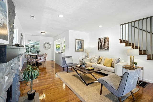 4030 Edwards Ave, Oakland CA: https://media.crmls.org/mediaz/0592890f-0674-4fec-a02e-98be671fd9fb.jpg