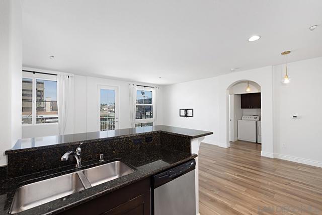 3957 30Th St, San Diego CA: https://media.crmls.org/mediaz/05930bc4-ed6b-4508-ab4d-63d8e2166fd9.jpg