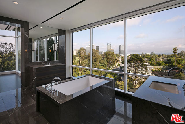 1200 Club View Drive, Los Angeles, California 90024, 3 Bedrooms Bedrooms, ,4 BathroomsBathrooms,Condominium,For Sale,Club View,24399593