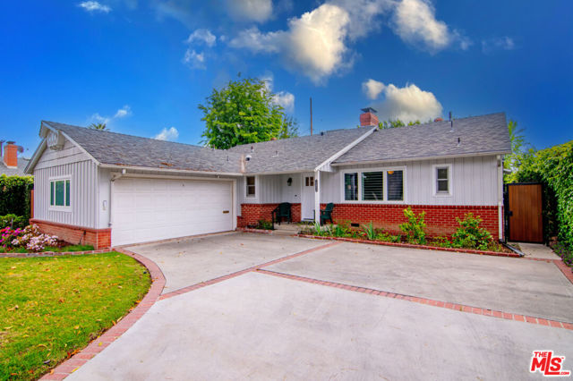 12954 Otsego Street, Sherman Oaks CA: https://media.crmls.org/mediaz/05937686-465b-4708-9083-6fac36f3d38f.jpg