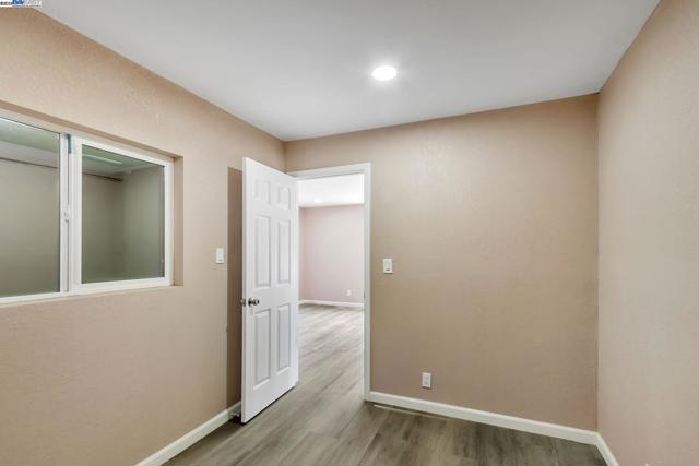 6547 Dairy Ave, Newark CA: https://media.crmls.org/mediaz/05942dcd-08cb-4e5b-aef1-3c6877093b68.jpg