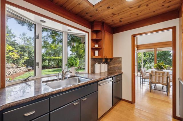 12675 La Cresta Drive, Los Altos Hills CA: https://media.crmls.org/mediaz/0594f0db-a529-46ad-ad27-ab8d6267e788.jpg