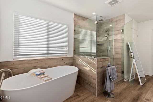 5306 Sandpiper Way, Oxnard CA: https://media.crmls.org/mediaz/05966bdc-648f-45c9-8c4f-61ff68e7cd52.jpg
