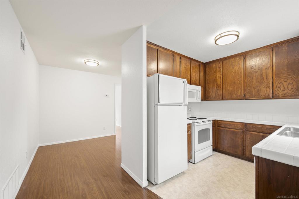 3984 Illinois Street - photo 13
