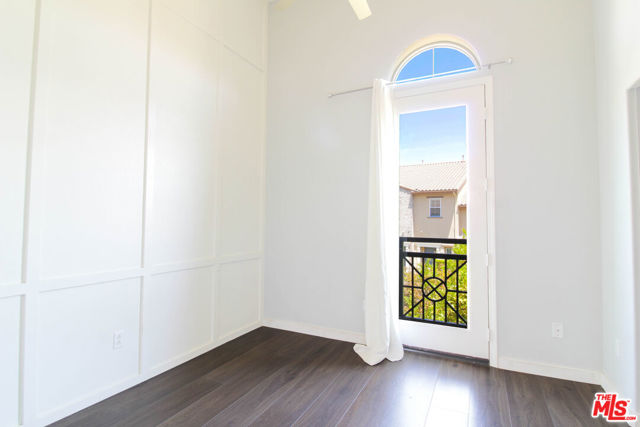 28562 Herrera Street, Valencia CA: https://media.crmls.org/mediaz/0597dc54-f18c-4c40-9386-cdfef84eb2a4.jpg