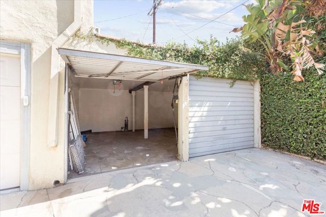 3707 Edenhurst Avenue, Los Angeles CA: https://media.crmls.org/mediaz/05984005-58f1-45ae-926b-6c58f51d4a60.jpg
