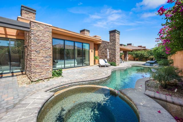 50380 Via Serenidad, La Quinta CA: https://media.crmls.org/mediaz/05997c5d-5d35-49c0-9df1-de911ce8167b.jpg