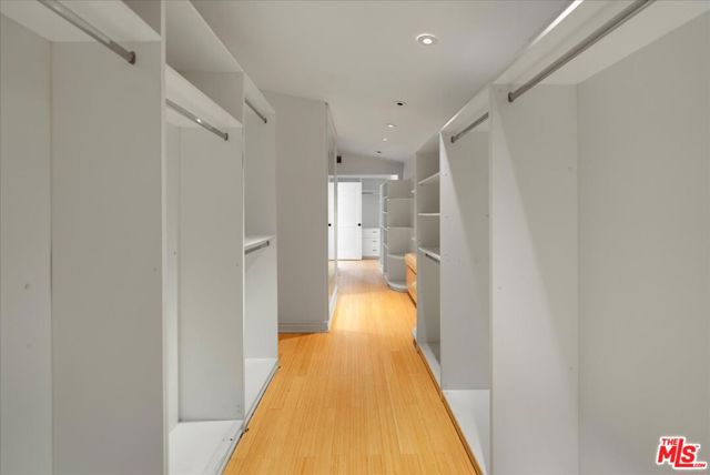 1100 Pine Drive, Beverly Hills CA: https://media.crmls.org/mediaz/05999440-36c1-468d-b147-f4f7c6809d45.jpg
