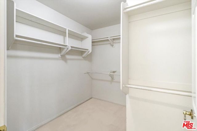 18806 Hatteras Street, Tarzana CA: https://media.crmls.org/mediaz/059a1e32-4f6c-44c3-8efe-ac295058e193.jpg