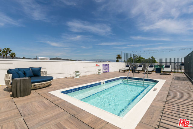 5801 Camerford Avenue, Los Angeles CA: https://media.crmls.org/mediaz/059a4f9c-7be5-4c50-aa13-8a2c5cf38ed3.jpg