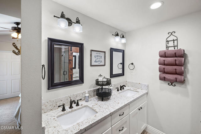 4570 N Vistapark Drive, Moorpark CA: https://media.crmls.org/mediaz/059a9a18-ba9e-4aa1-a6a2-e39455995c03.jpg