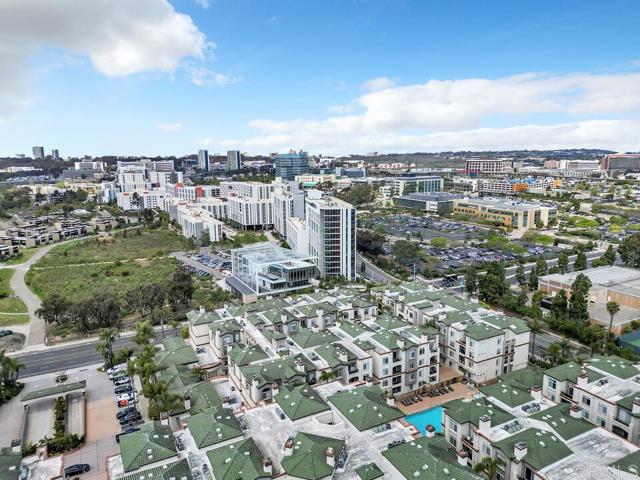 9253 Regents, La Jolla CA: https://media.crmls.org/mediaz/059b1221-3f1f-4e3a-88bd-ce5d27c3fb79.jpg