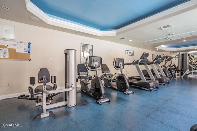 10660 Wilshire Boulevard, Los Angeles CA: https://media.crmls.org/mediaz/059b9e67-e844-4769-9548-e17023cdf7f1.jpg