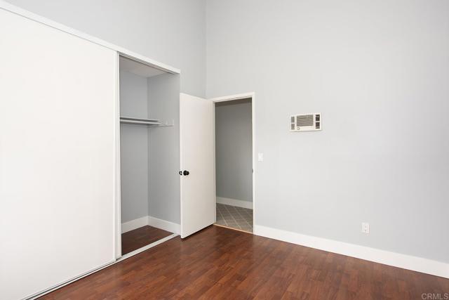 Detail Gallery Image 5 of 27 For 4444 Eastgate Mall #1,  San Diego,  CA 92121 - 3 Beds | 2/1 Baths