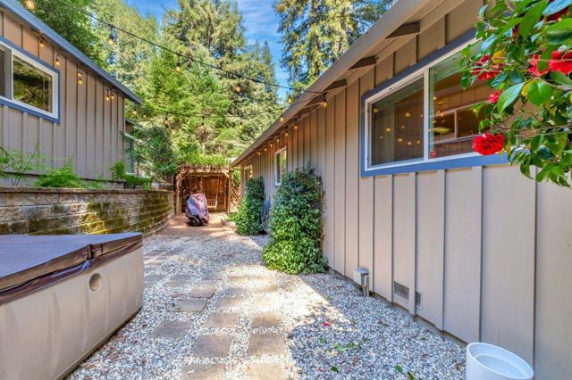 165 Saint Francis Drive, Boulder Creek CA: https://media.crmls.org/mediaz/059c3286-5a2f-4a48-a351-42cd55f37427.jpg
