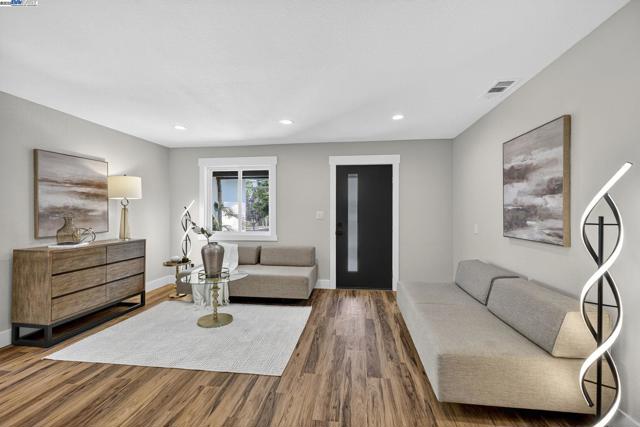 191 Cortsen Rd, Pleasant Hill CA: https://media.crmls.org/mediaz/059ce59a-6fe2-4013-a4d4-02b308789a00.jpg