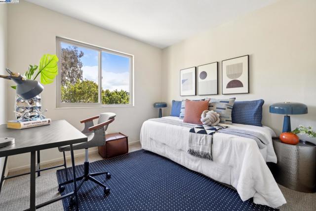 3032 CERRO VISTA, Alameda CA: https://media.crmls.org/mediaz/059d141b-c4c6-43f7-bfa2-d1c27f2d6487.jpg
