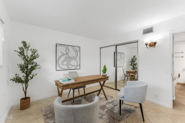 202 Faculty Street, Thousand Oaks CA: https://media.crmls.org/mediaz/059d16e6-01e9-4cf8-b488-4d2c3688ac20.jpg