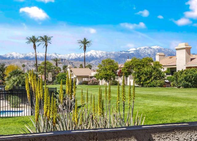 17 Margarita Road, Palm Desert CA: https://media.crmls.org/mediaz/059d5c2b-6298-4599-9c31-8c508299f86a.jpg