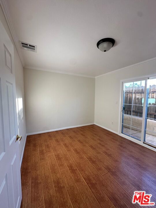 10429 Oro Vista Avenue, Sunland CA: https://media.crmls.org/mediaz/059ee7f8-49e8-4c6d-9227-cfba39f1add1.jpg