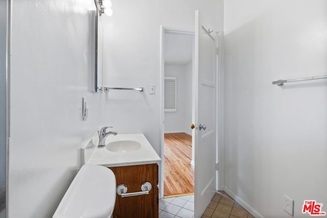 9620 Braddock Drive, Culver City CA: https://media.crmls.org/mediaz/059efd72-21b2-4af1-9779-e2c61c4de9d6.jpg