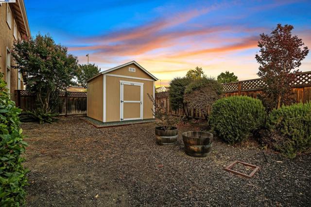 787 Barleta Ln, Livermore CA: https://media.crmls.org/mediaz/059fd715-2b0b-4c7b-9ab0-2025fe9764de.jpg
