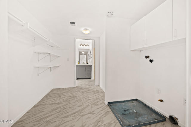 Detail Gallery Image 12 of 21 For 477 S Euclid Ave a,  Pasadena,  CA 91101 - 2 Beds | 2/1 Baths