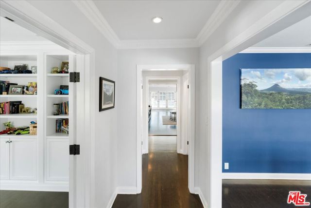 314 S Glenroy Avenue, Los Angeles CA: https://media.crmls.org/mediaz/05a054b1-2d02-4917-b8f3-c7c9c61622fd.jpg