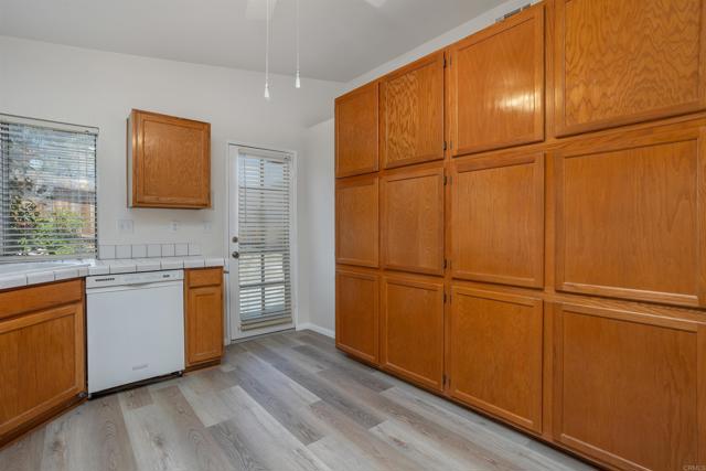 Detail Gallery Image 14 of 29 For 2035 Badger Gln, Escondido,  CA 92029 - 3 Beds | 2 Baths