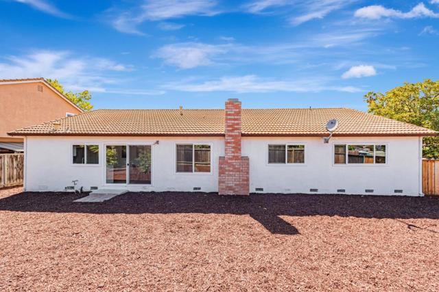 4858 Rue Toulon Court, San Jose CA: https://media.crmls.org/mediaz/05a104a7-f5f8-4548-9d5f-20230dee0863.jpg