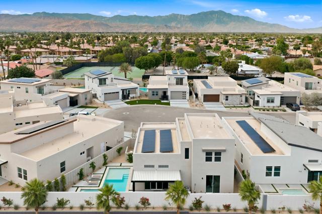 Image 36 of 41 For 41868 Volare Court