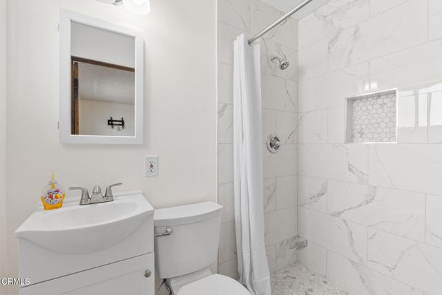 Detail Gallery Image 8 of 20 For 236 S 11th St, Santa Paula,  CA 93060 - 4 Beds | 3 Baths