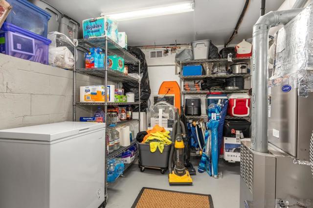 4533 Gesner St, San Diego CA: https://media.crmls.org/mediaz/05a254d8-c808-49a0-9027-e47e6f40a22f.jpg