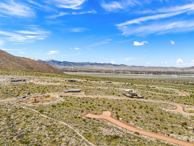 2338 City View Drive, Palm Springs CA: https://media.crmls.org/mediaz/05a283ad-6e11-48ff-90c4-8d167e152b0b.jpg
