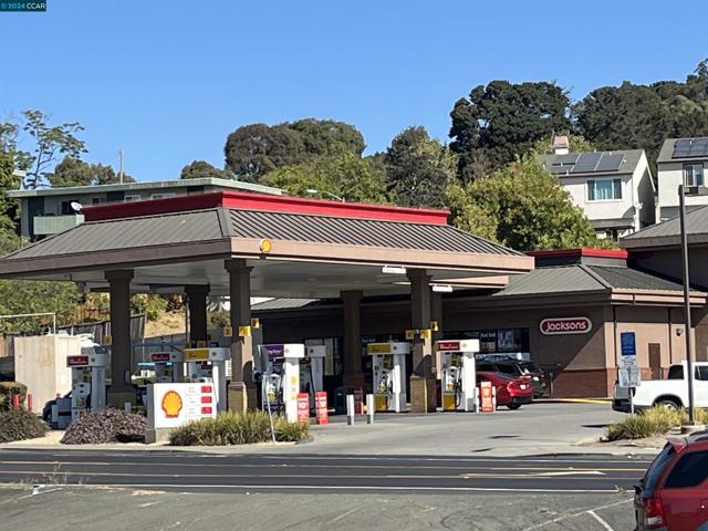 478 Appian Way, El Sobrante, California 94803, ,Business Opportunity,For Sale,Appian Way,41076083