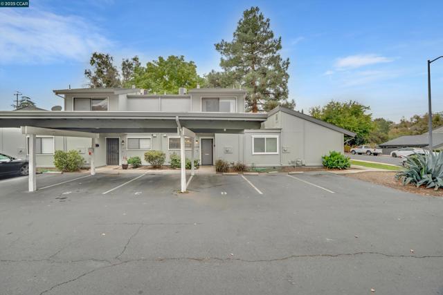 1120 Kenwal Rd, Concord CA: https://media.crmls.org/mediaz/05a2db7b-e27c-46d3-a018-9f9aa3286486.jpg