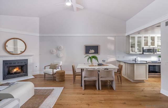 3156 Calle Viento, Carlsbad CA: https://media.crmls.org/mediaz/05a302b1-e6dc-408c-8a4d-17738b84dd05.jpg