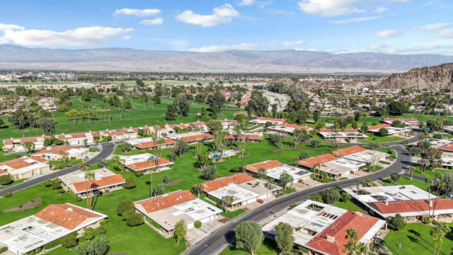 77690 Seminole Rd, Indian Wells CA: https://media.crmls.org/mediaz/05a31be5-c0bd-4255-949e-0157bf759fb4.jpg